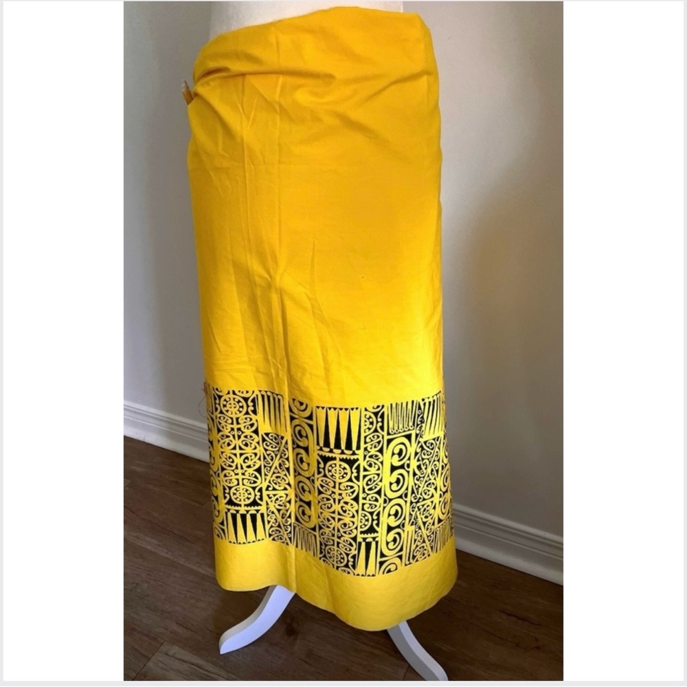 Vintage Fijian Batik Sarong • Black & Yellow Cotton • Fashion & Home Décor